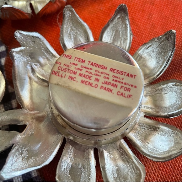 Vintage Delli Inc Silver Plated Sunflower 🌻 Salt & Pepper Shakers - Picture 5 of 16